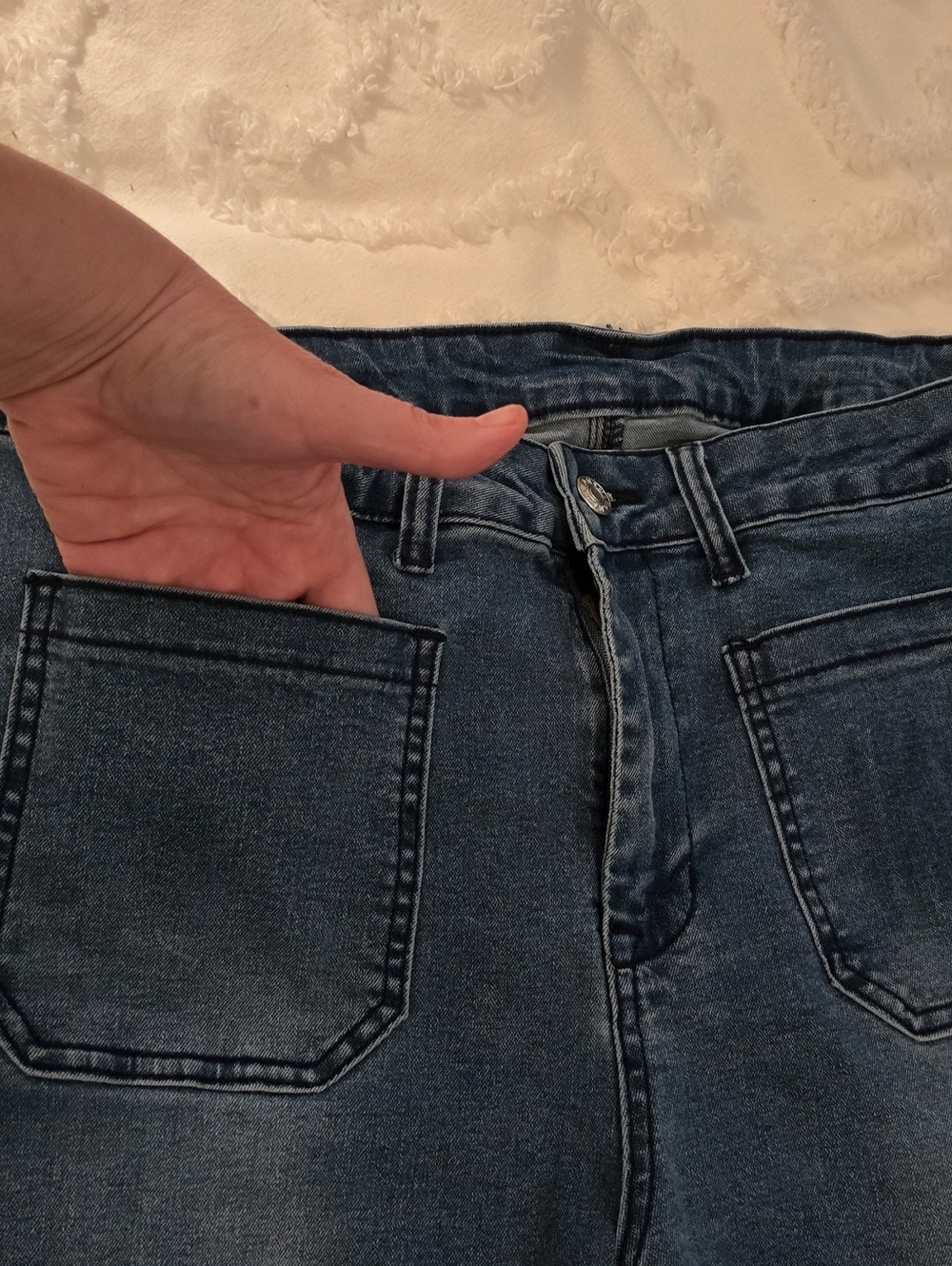 Women's High Rise Wide Leg Jeans, 4 Pocket, Size 14 (310) - Picture 3 of 11